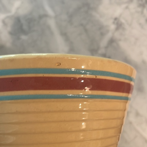 Vintage Watt Pottery Ribbed Ovenware USA 8” Mixing Bowl - Picture 5 of 5
